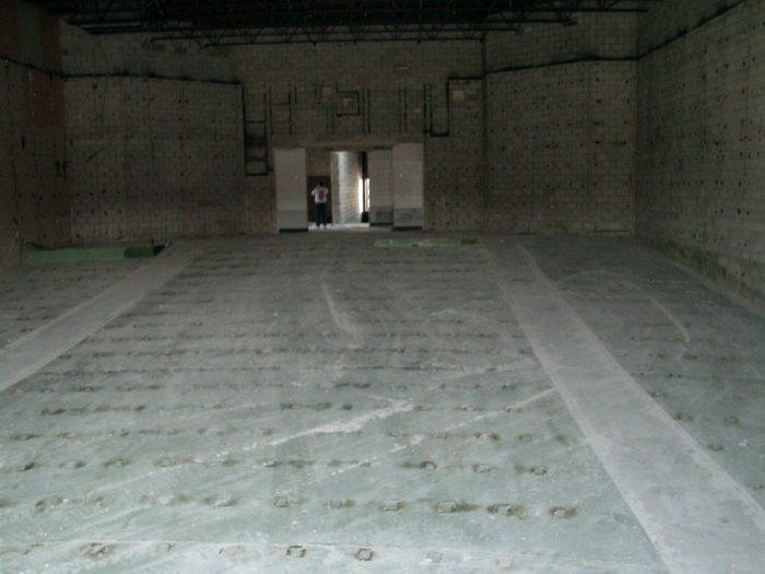 Showcase Cinemas Grand Rapids - 2002 Photo (newer photo)